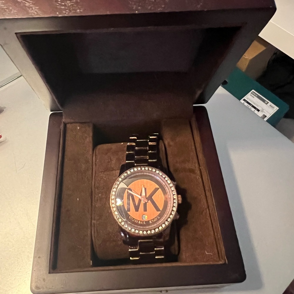 Mk Watch - image 1